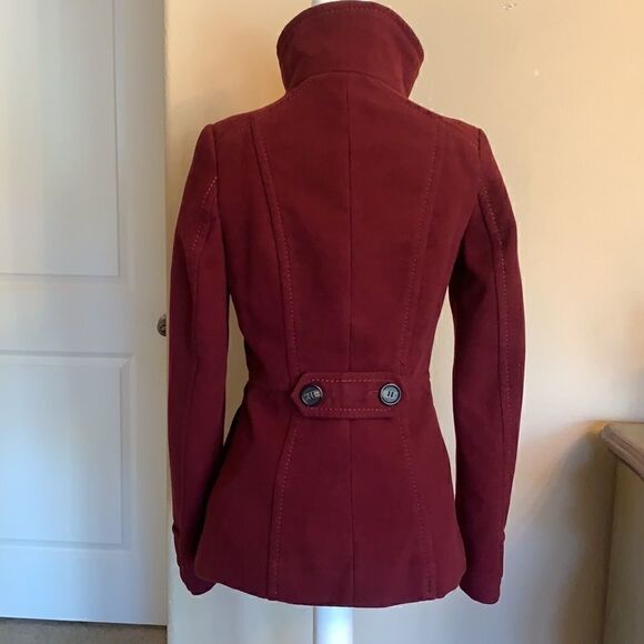 🌟HOST PICK⭐️ H&M burgundy Peacoat. - Picture 4 of 10